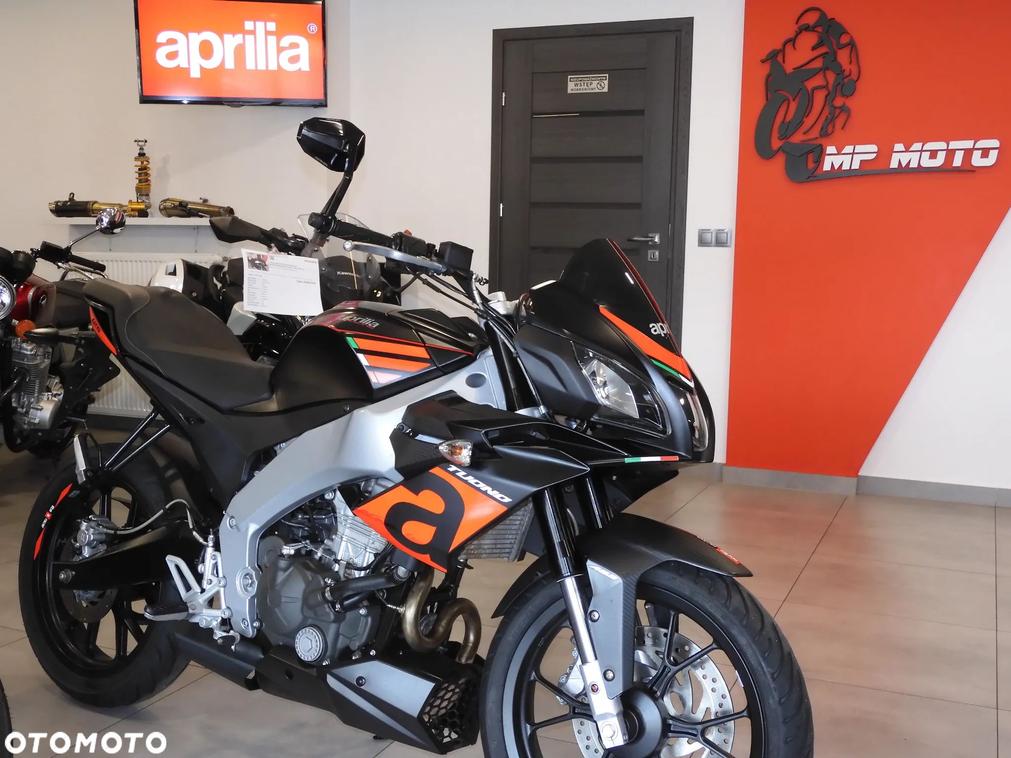 Aprilia Tuono - 1