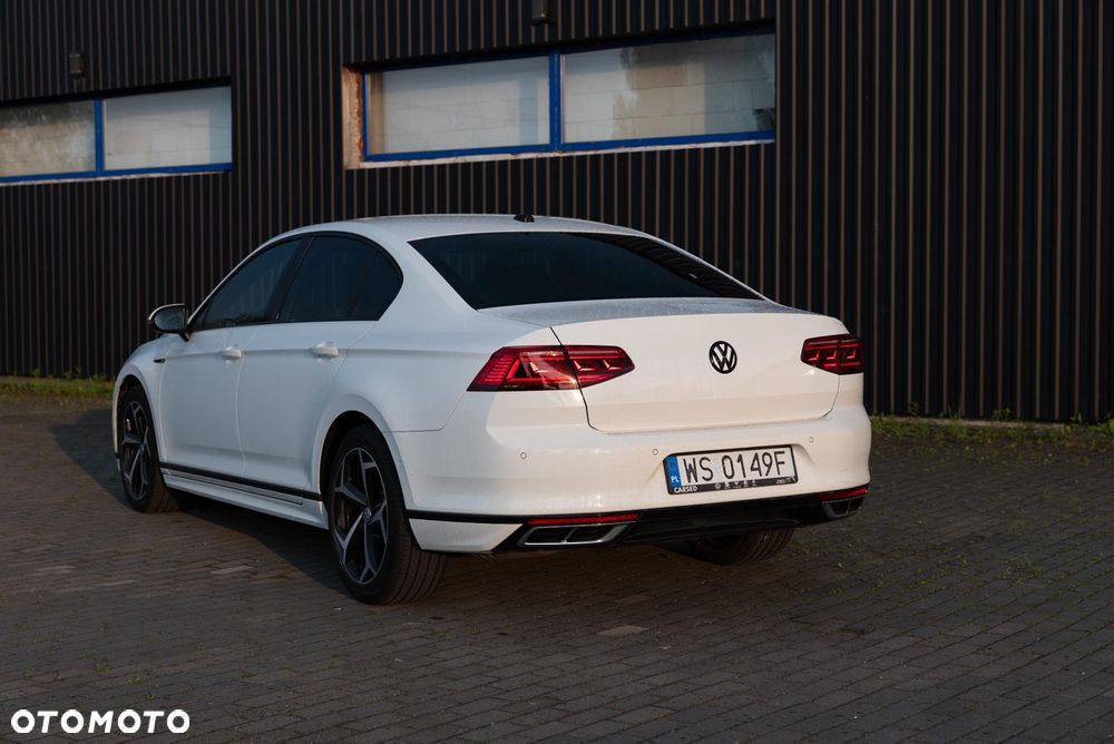 Volkswagen Passat 2.0 TDI Elegance DSG - 3