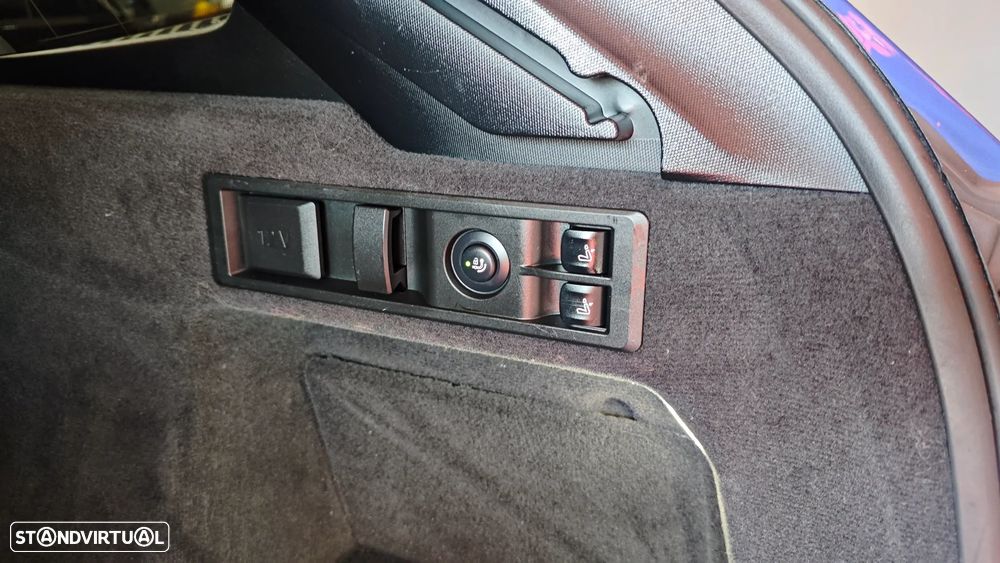 BMW 330 e Pack M Auto - 32