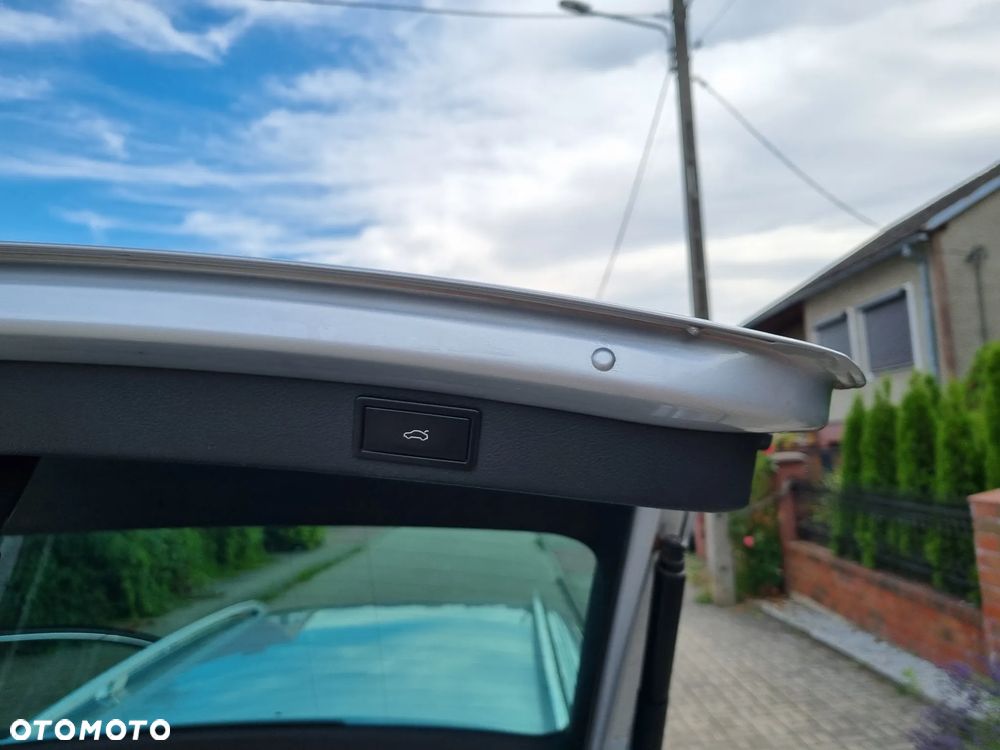 Skoda Superb 2.0 TDI Elegance - 27