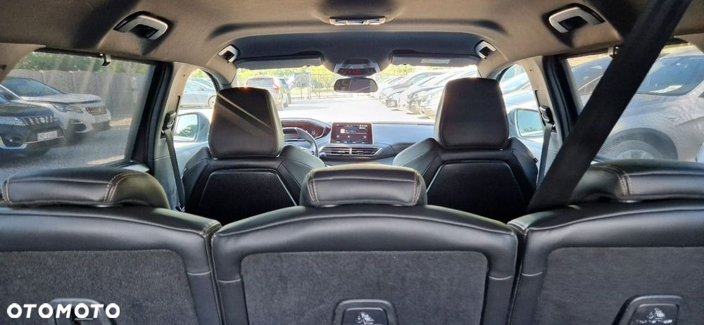 Peugeot 5008 - 8