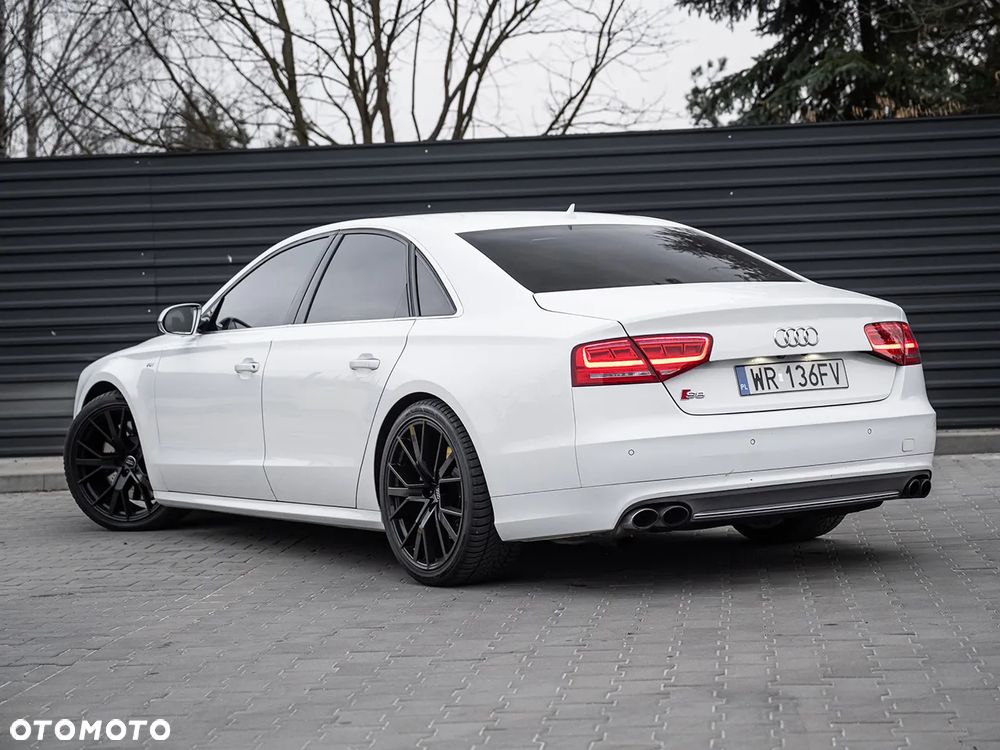 Audi S8 - 7