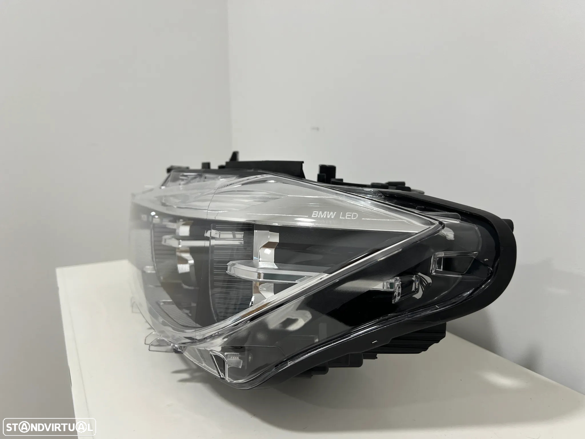 Farol Otica BMW Serie 3 F30/F31 Original Esquerdo Full Led - 2