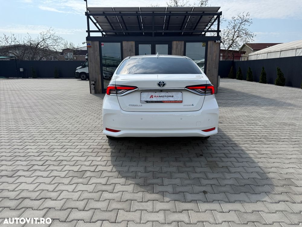 Toyota Corolla 1.8 HSD Dynamic - 10