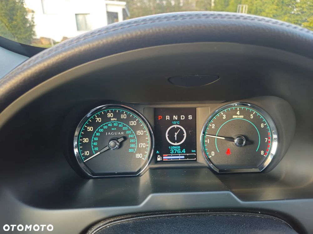 Jaguar XF 2.0 T Premium Luxury - 7