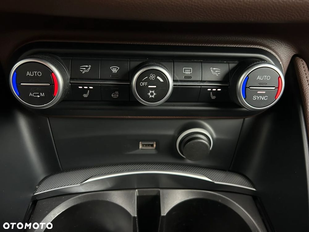 Alfa Romeo Stelvio 2.2 JTDM Super Q4 - 17