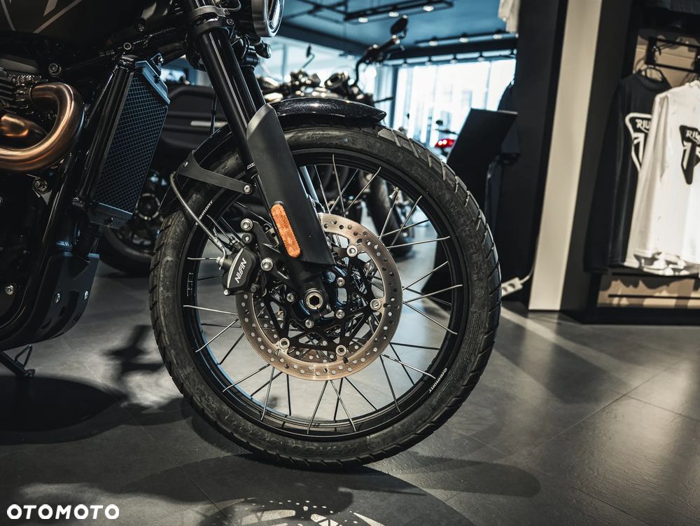 Triumph Scrambler - 9
