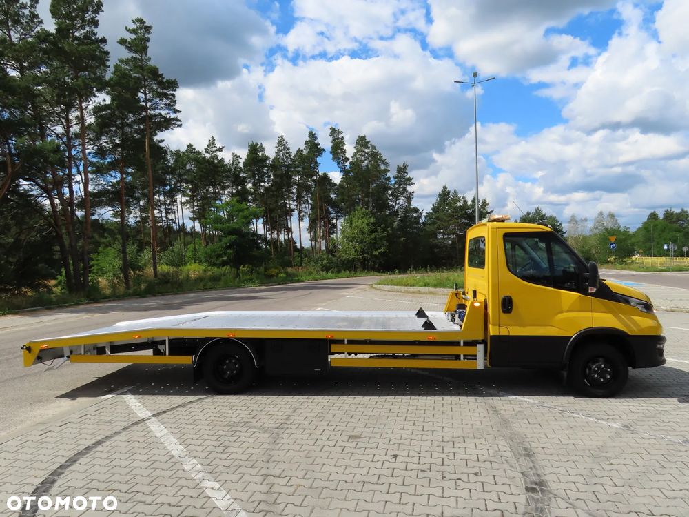 Iveco DAILY 50C18 Laweta POMOC DROGOWA Przewóz Pojazdów AUTOLAWETA 6100 mm Dł. Platformy DMC 3500 Kg Rozstaw Osi 4750 mm WZMACNIANE Zawieszenie Adaptacyjne Pneumatyczne Stan NOWY OKAZJA - 4