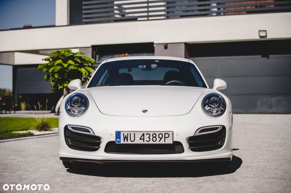 Porsche 911 Turbo - 10