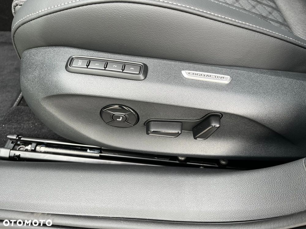 Volkswagen Passat - 37