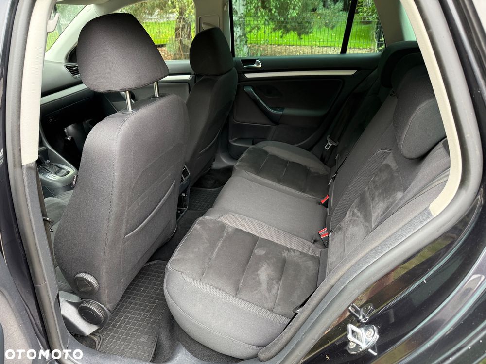 Volkswagen Golf Variant 2.0 TDI DPF DSG Highline - 11