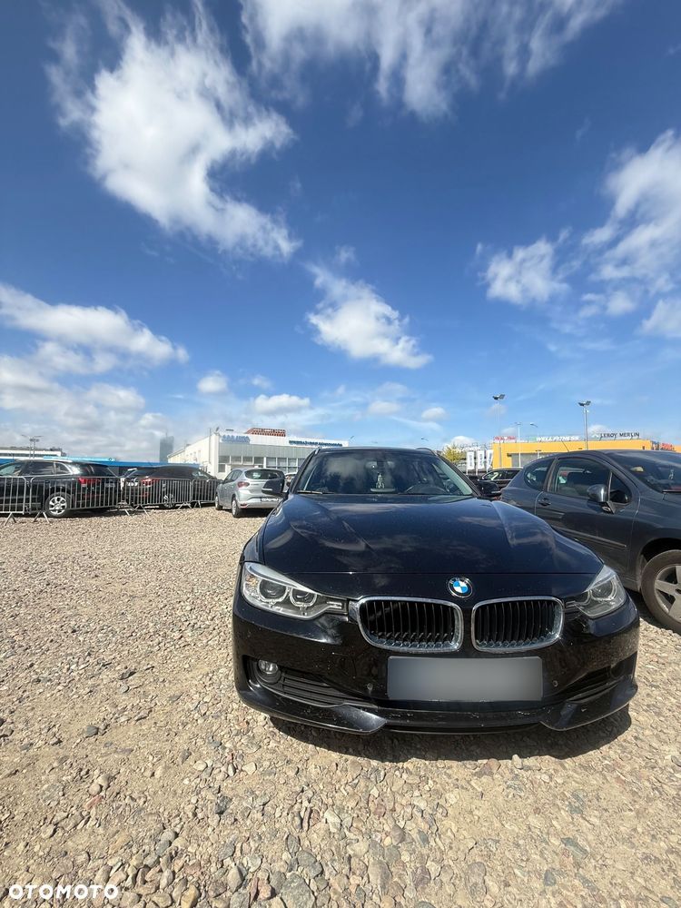 BMW Seria 3 318d xDrive - 2