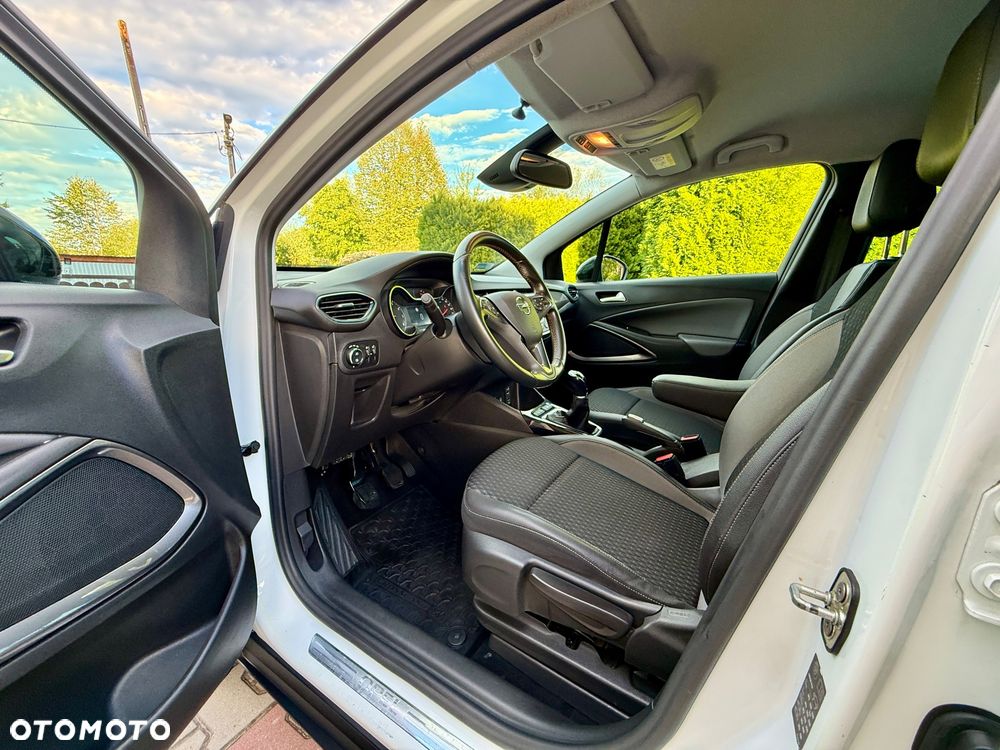 Opel Crossland X 1.2 T Design Line S&S - 14