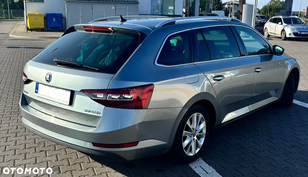 Skoda Superb 2.0 TDI Ambition - 7