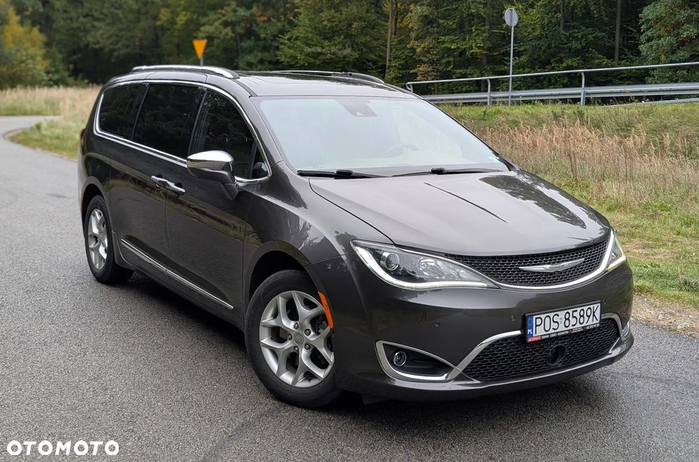 Chrysler Pacifica 2020 photo 2