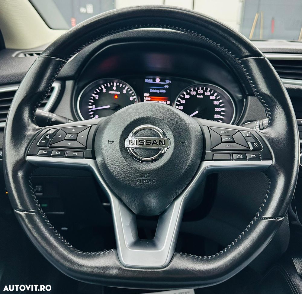 Nissan Qashqai 1.2 DIG-T Xtronic N-Vision - 31