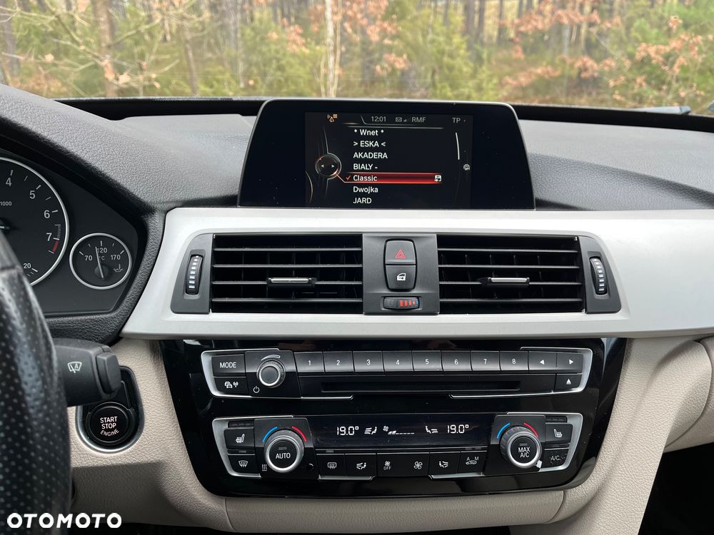 BMW 3GT 320i Advantage - 10