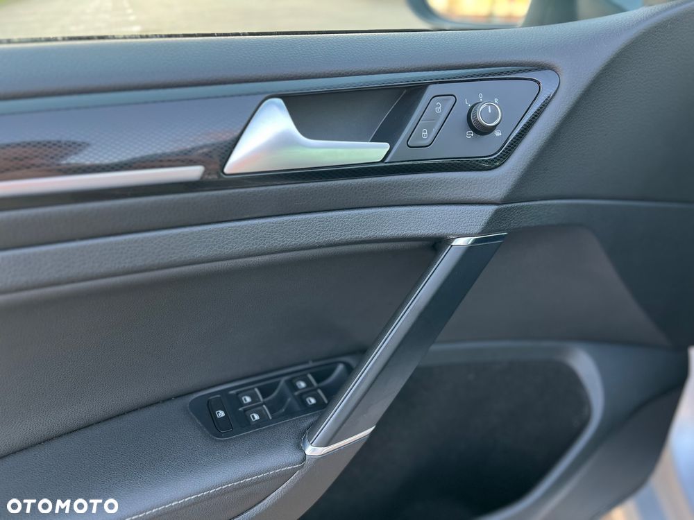 Volkswagen Golf Variant 2.0 TDI (BlueMotion Technology) Highline - 14