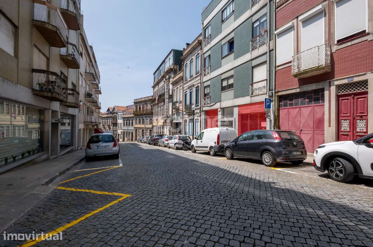 Espaço Comercial para Venda | Rua da Alegria, Porto - Grande imagem: 2/25