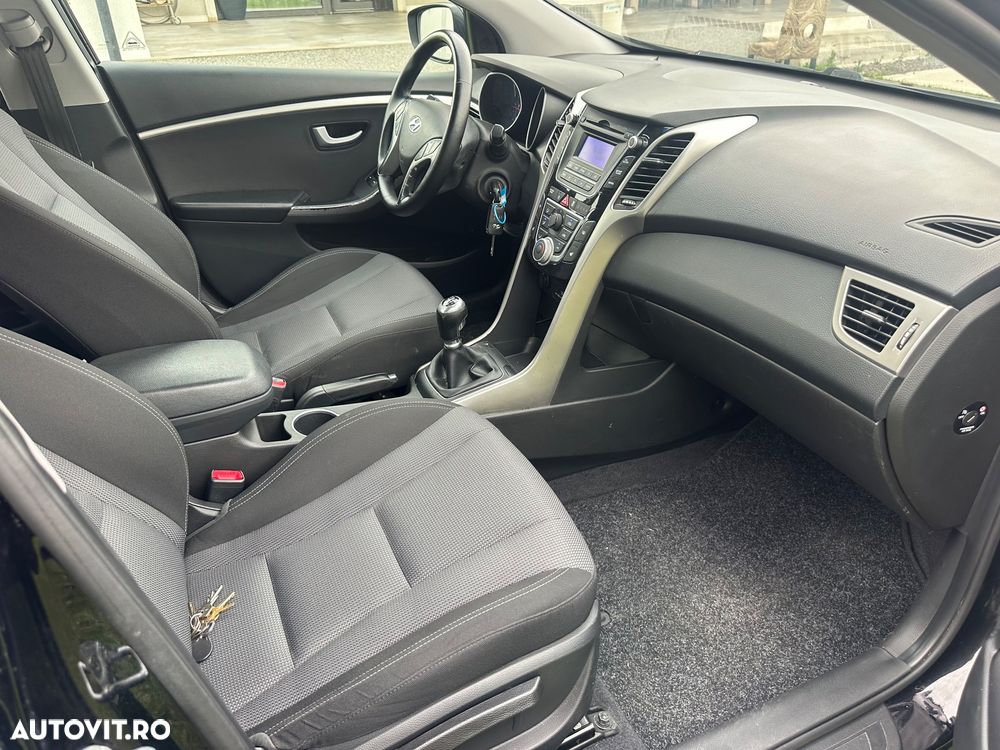 Hyundai i30 1.6 CRDI blue Style - 8