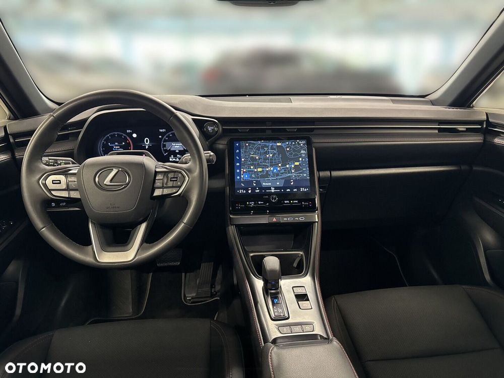 Lexus LBX - 15