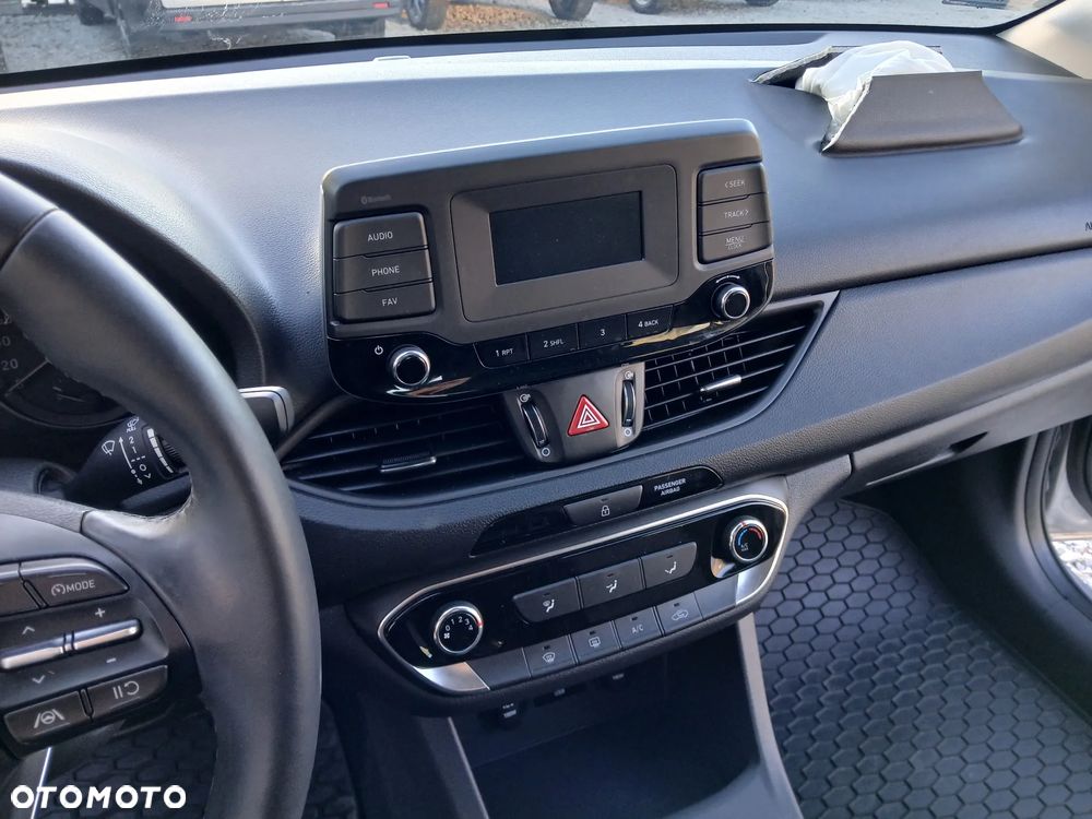 Hyundai i30 1.5 DPI Comfort - 27