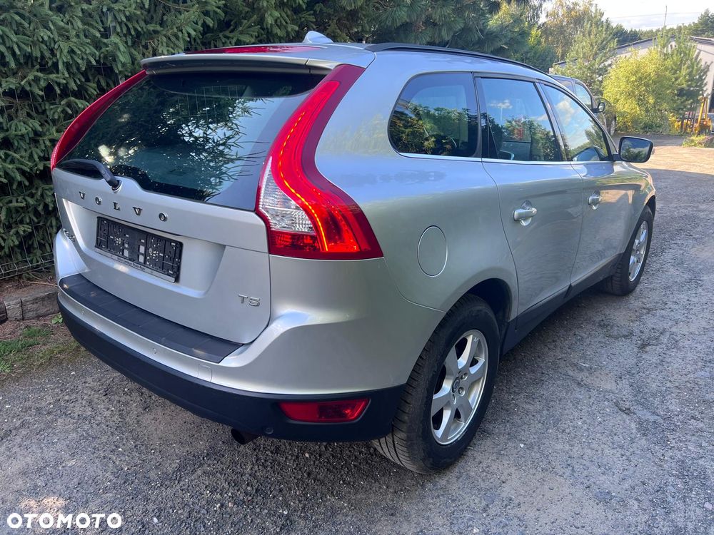 Volvo XC 60 T5 Powershift Momentum - 3