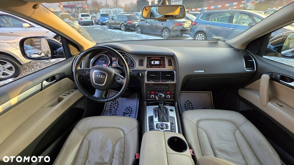 Audi Q7 - 17