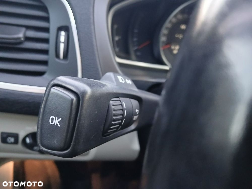 Volvo V40 - 20