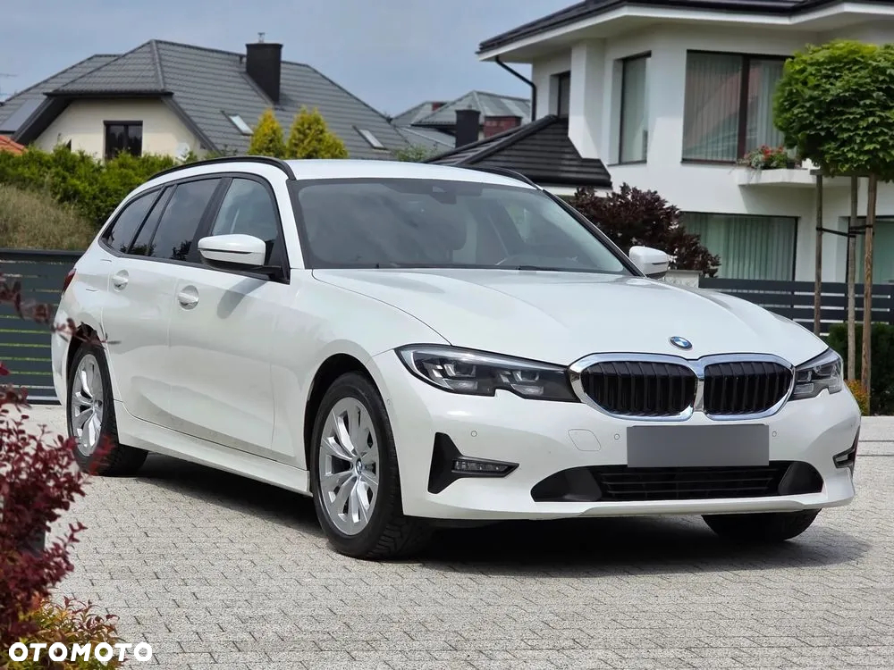 BMW Seria 3 318i Business Edition sport - 4