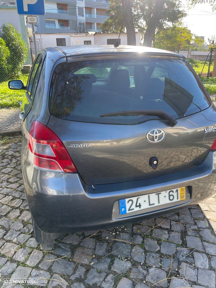Toyota Yaris 1.0 VVT-i ACtive+AC - 4