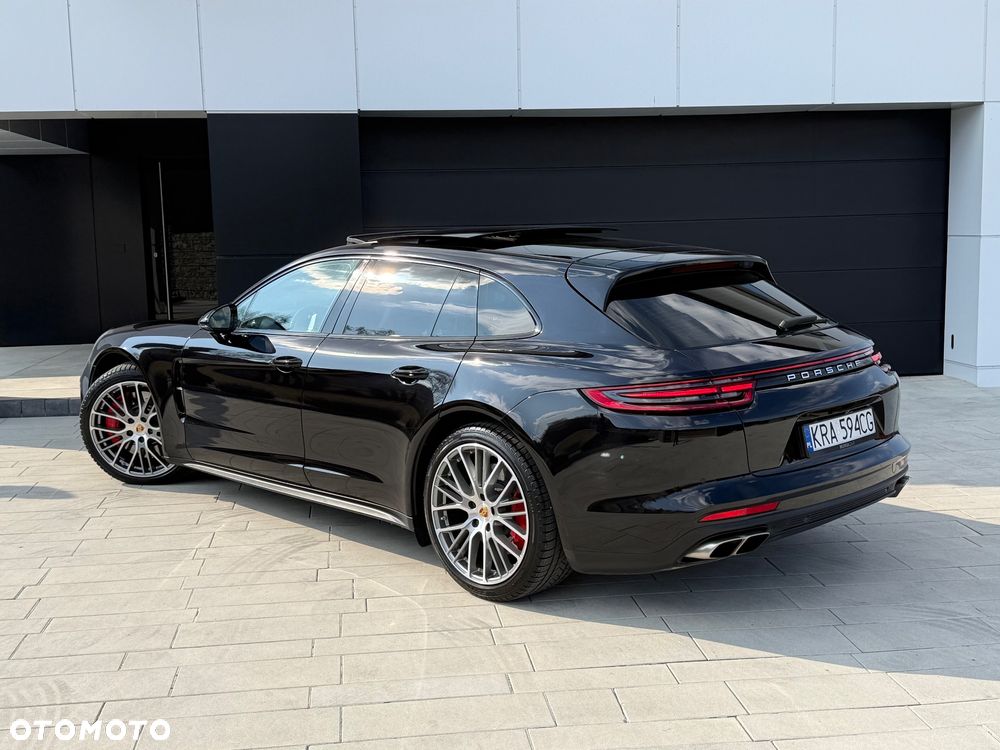 Porsche Panamera Turbo - 6