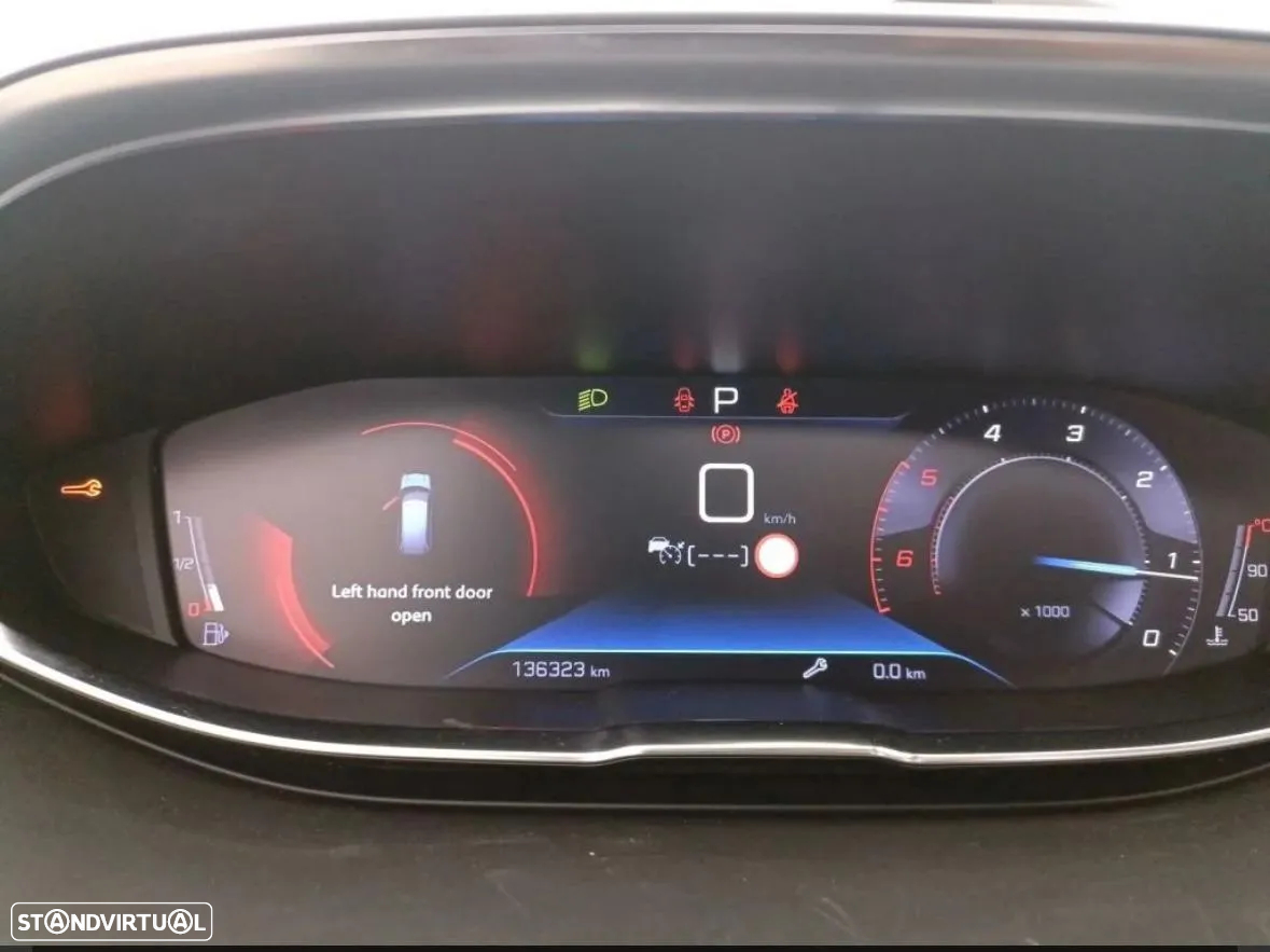 Peugeot 5008 1.5 BlueHDi Allure Pack EAT8 - 6