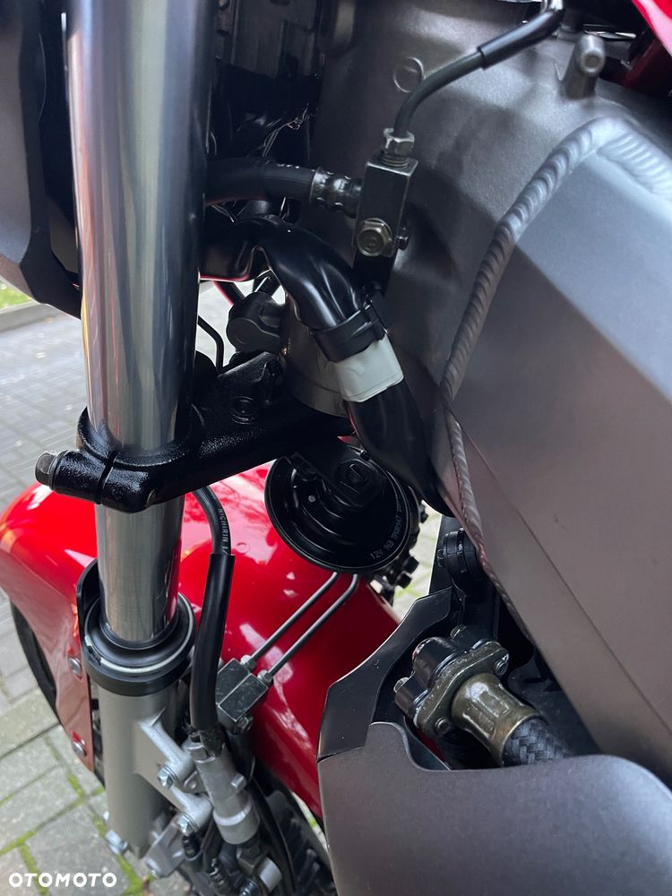 Honda X11 - 8