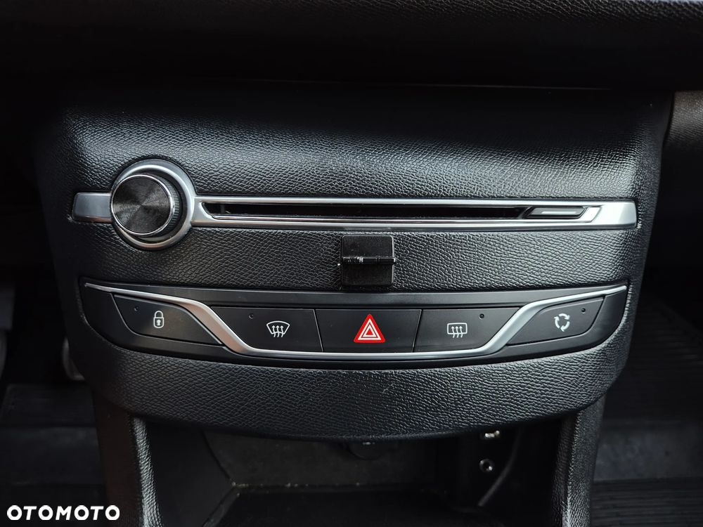 Peugeot 308 1.6 BlueHDi Allure S&S - 12