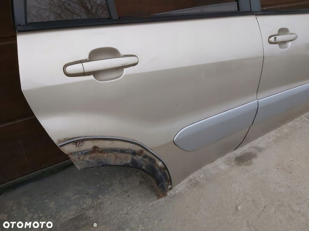 Toyota Rav4 II drzwi prawy tył prawe tylne 5D - 3