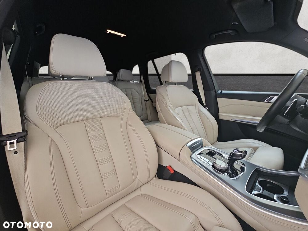 BMW X5 M M50d - 24