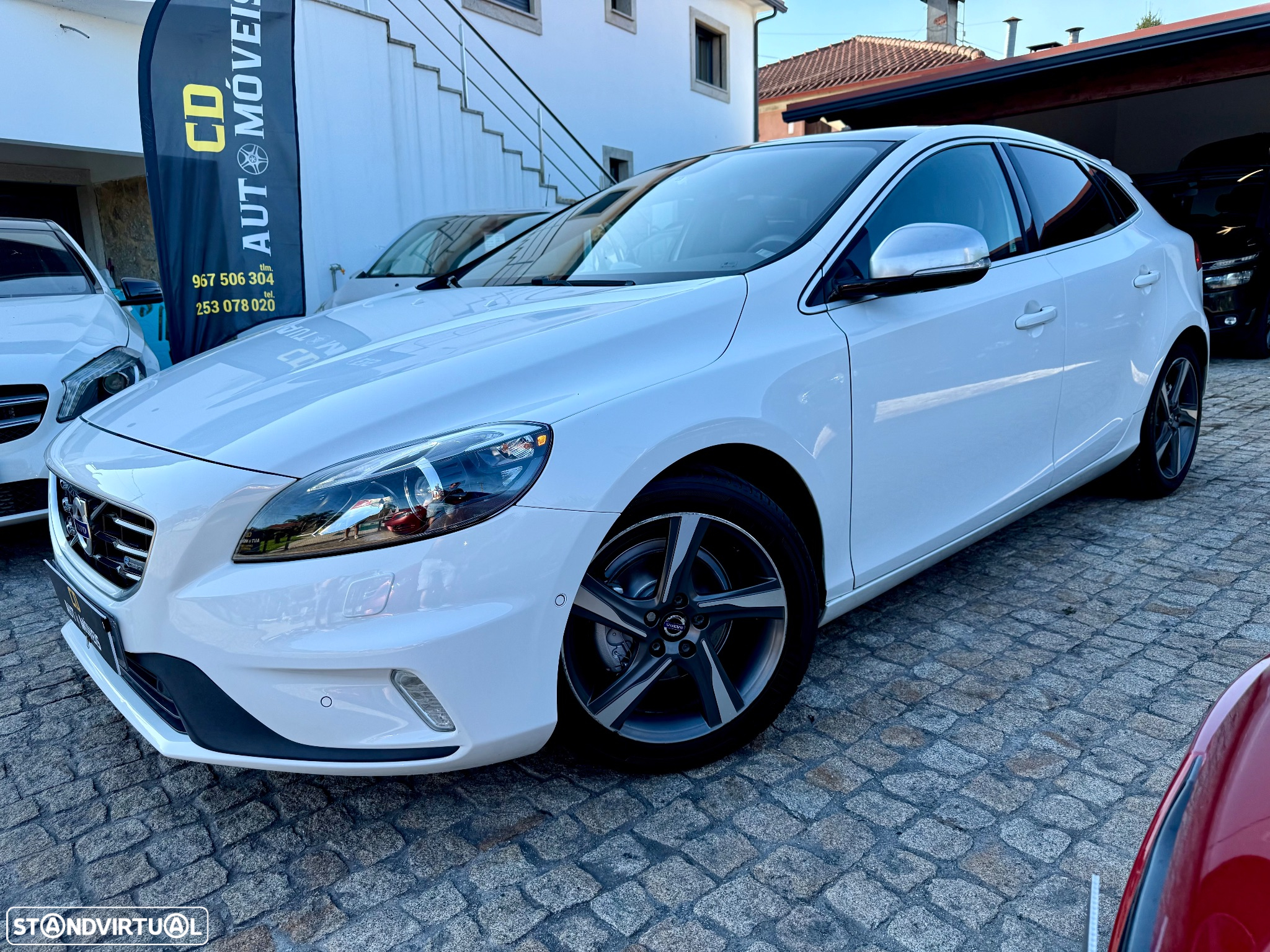Volvo V40 1.6 D2 R-Design - 14