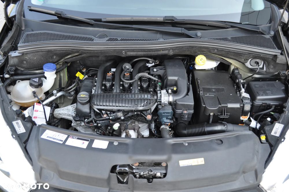 Peugeot 208 - 34