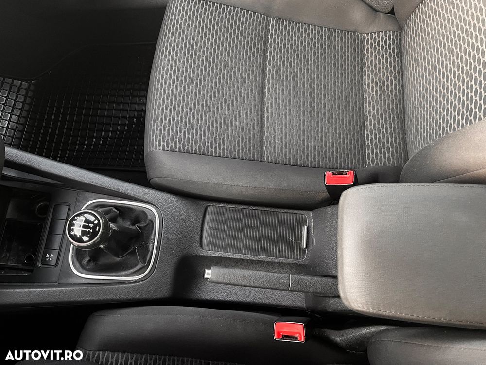 Volkswagen Jetta 1.6 TDI DPF Highline - 18