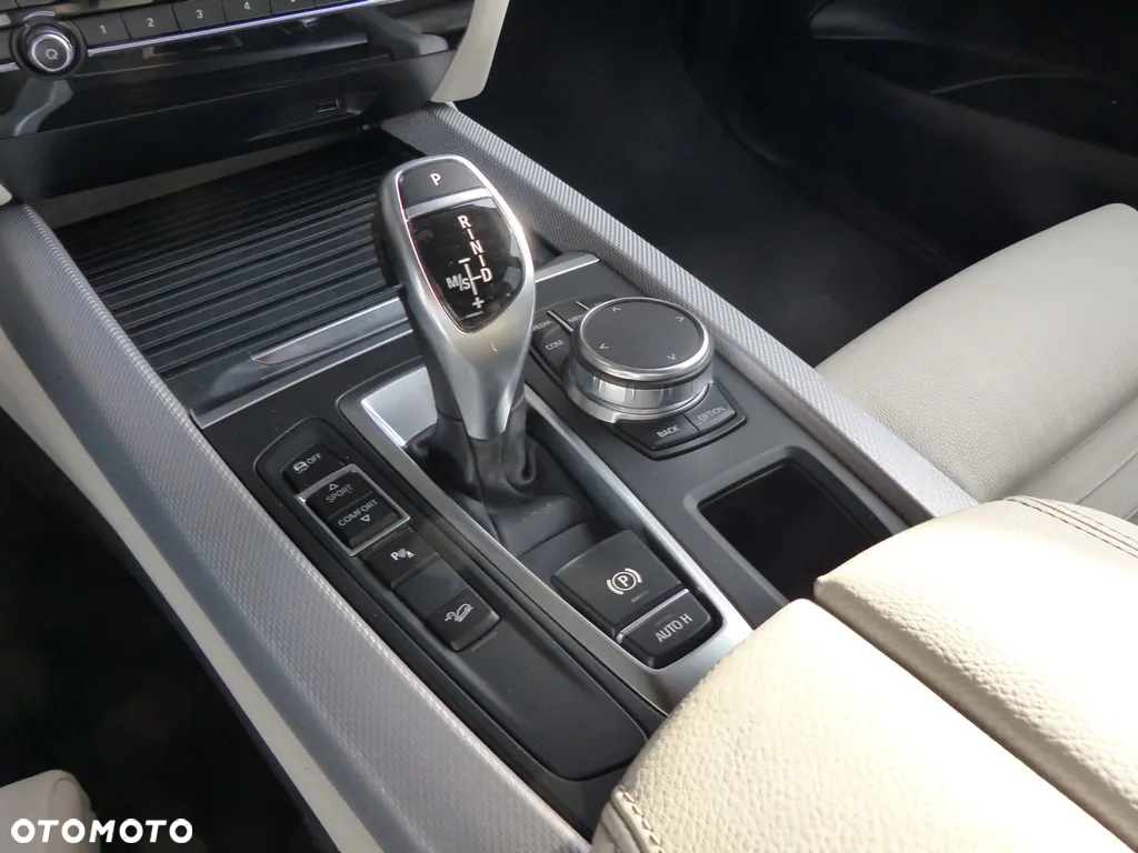 BMW X5 xDrive25d - 18