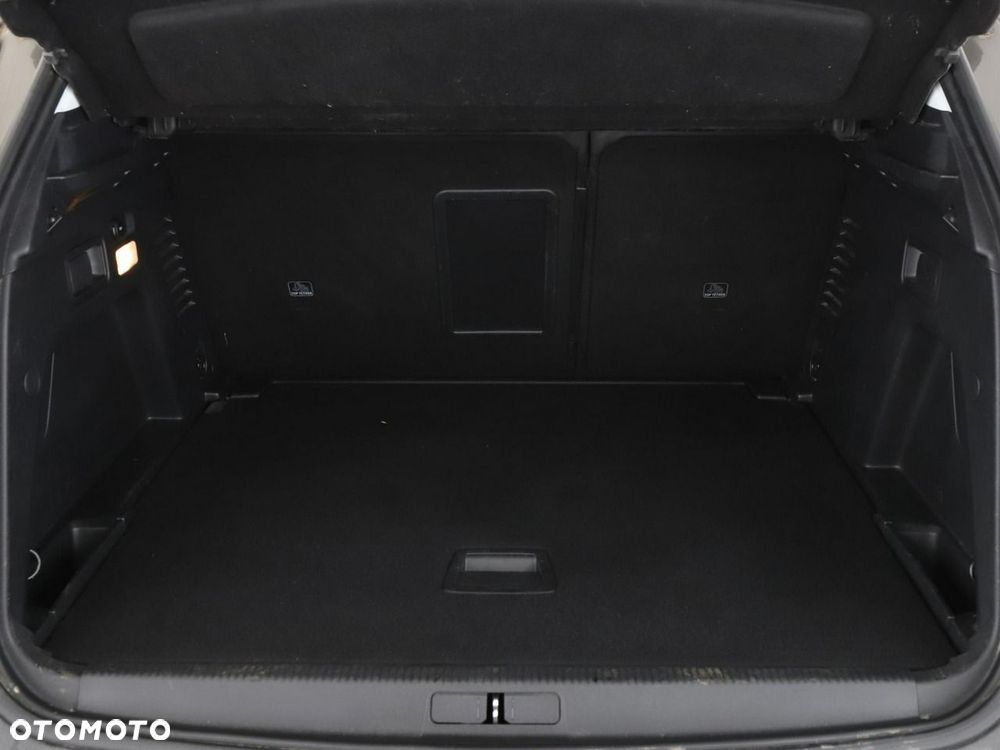 Peugeot 3008 1.5 BlueHDi Allure S&S - 21