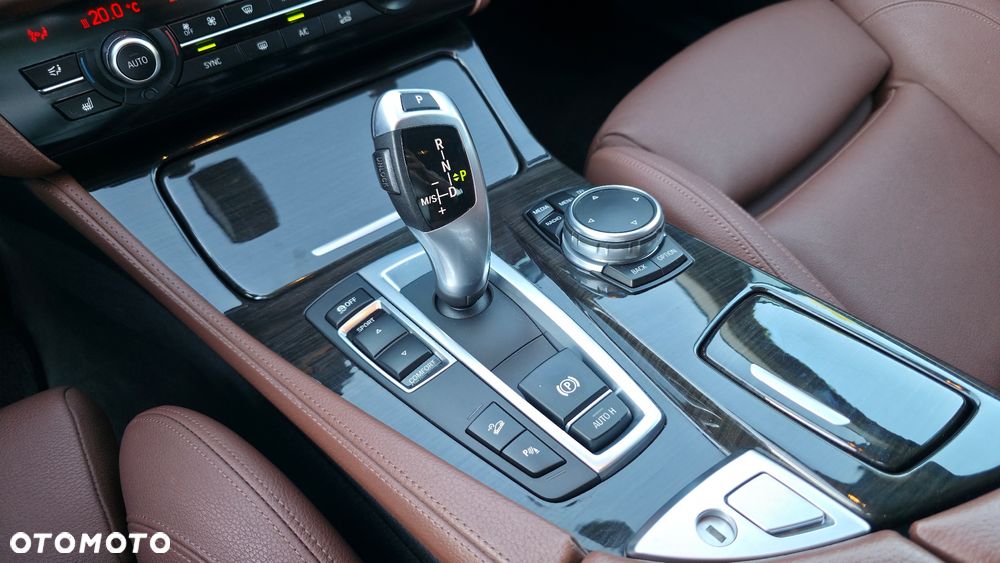 BMW Seria 5 520d xDrive Luxury Line - 20