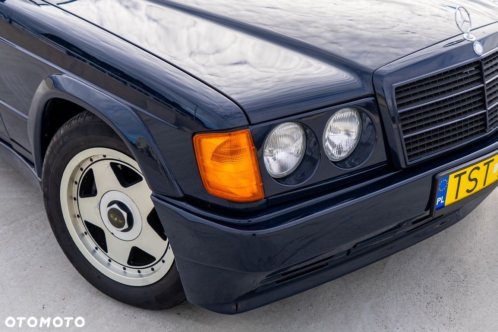 Mercedes-Benz W201 (190) - 6