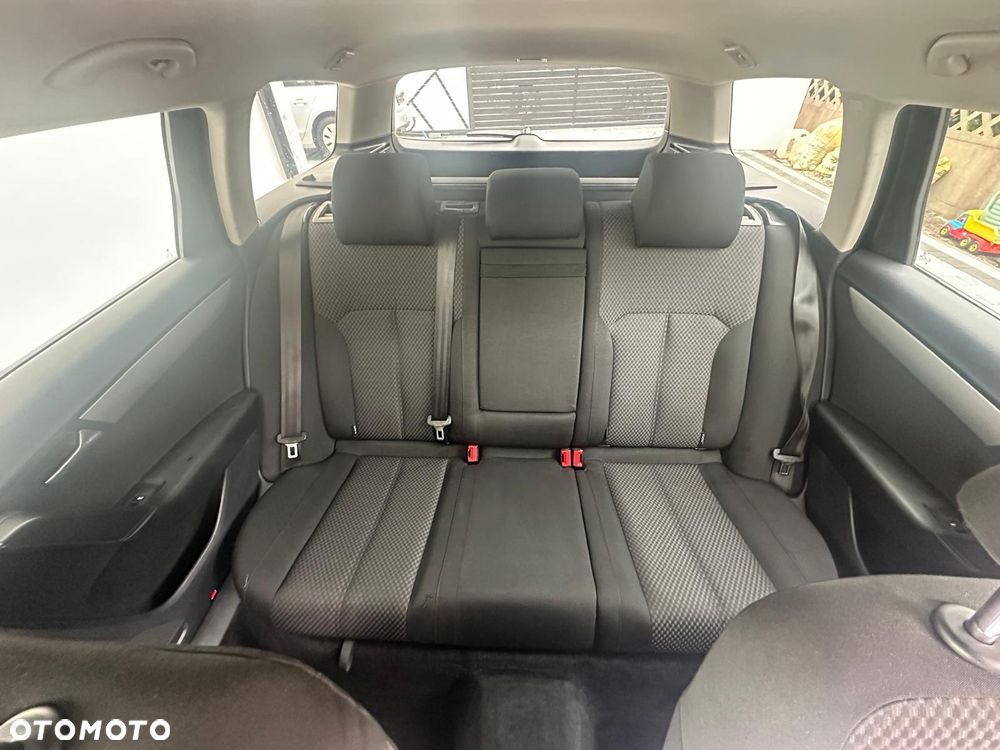 Volkswagen Passat Variant 2.0 TDI BlueMotion Technology Comfortline - 26
