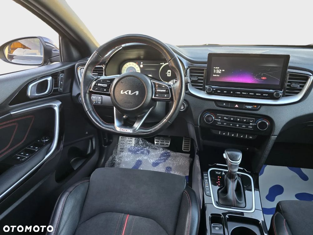 Kia ProCeed 1.6 T-GDI DCT7 OPF GT - 17