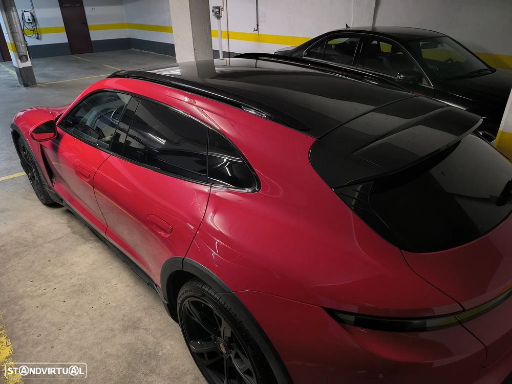 Porsche Taycan Cross Turismo 4 - 2