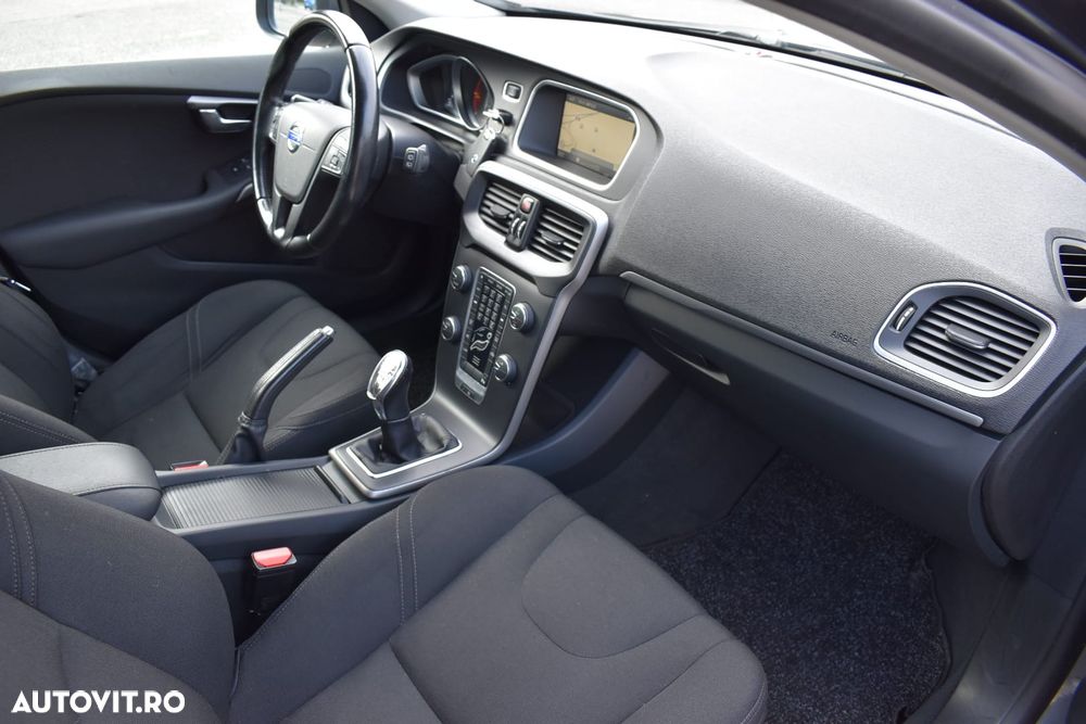 Volvo V40 D2 - 7