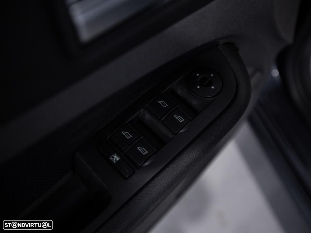 Ford Focus - 12