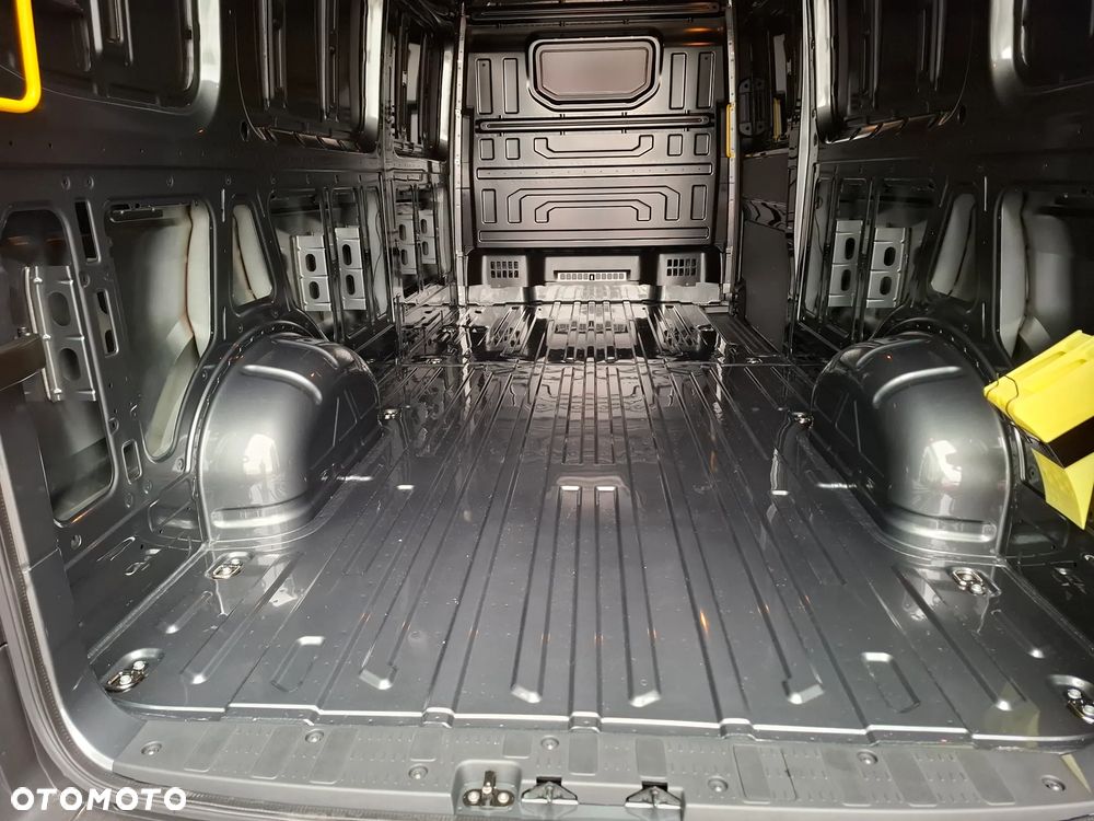 Volkswagen Crafter - 3